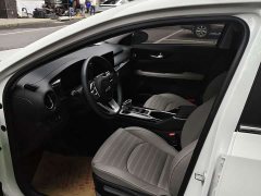 Kia K3 1.5L CVT Deluxe Edition - фото 3