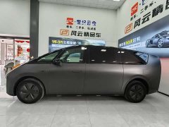 Li Auto Ideal MEGA Ultra - фото 5