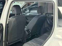 Volkswagen Tiguan L 330TSI automatic two-wheel drive R-Line version - фото 8