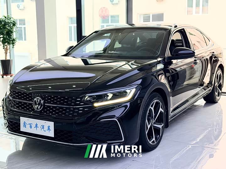 Volkswagen Passat 330TSI Starry Sky Elite Edition