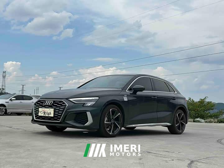 Audi A3 Sportback 35 TFSI stylish and sporty - автомобиль из Китая