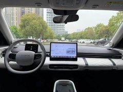 Lynk & Co Nano 01 430 Plus smart - фото 2