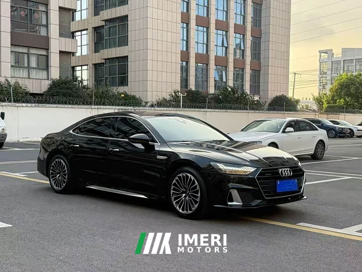 Audi A7L 45TFSI S-line Dream Building Liquid Crystal Package - автомобиль из Китая