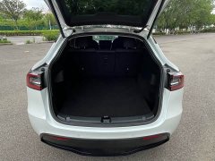 Tesla Model Y long-range all-wheel drive version - фото 17