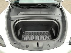 Tesla Model Y long-range all-wheel drive version - фото 18