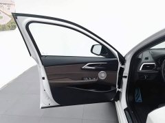 BMW 1 Series facelift 120i M Sports Night Edition - фото 8