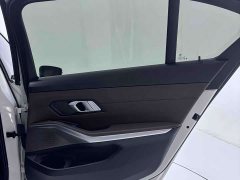 BMW 3 Series 320Li M Sport Package - фото 10