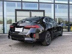 BMW 5 Series 530Li Leading M Sports Package - фото 5