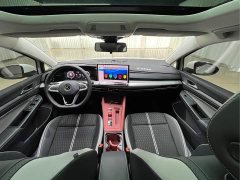 Volkswagen Golf facelift 300TSI Pro - фото 12