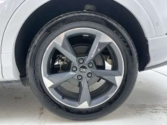 Audi Q3 2023 35 TFSI Fashionable and Dynamic (1.4T) - фото 14