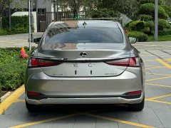 Lexus ES 200 Excellence Edition - фото 8