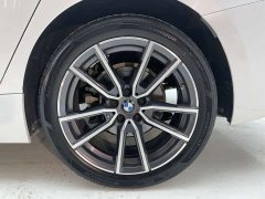 BMW 3 Series 320Li M Sports Package - фото 16