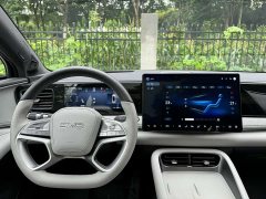 Lynk & Co Sea Lion 06 DM-i 205 Pilot Plus - фото 19