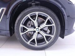 BMW X5 2022 facelift xDrive 40Li M sports package - фото 6