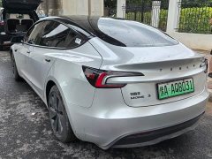 Tesla Model 3 2023 rear-wheel drive version - фото 3