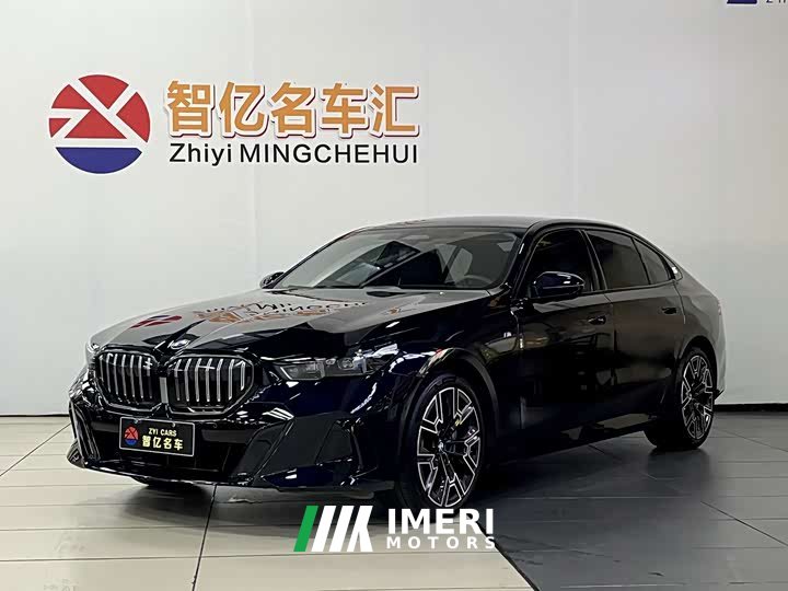 BMW 5 Series 530Li M Sport Luxury Package - автомобиль из Китая