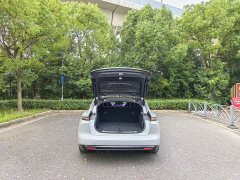 NIO ET5T 75kWh Touring - фото 16