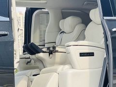Lexus LM 500h six-seater premium version - фото 5