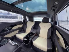 Bentley Bentayga 4.0T V8 EWB Azure - фото 12