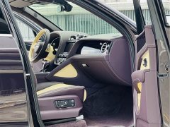 Bentley Bentayga 4.0T V8 EWB Azure - фото 7