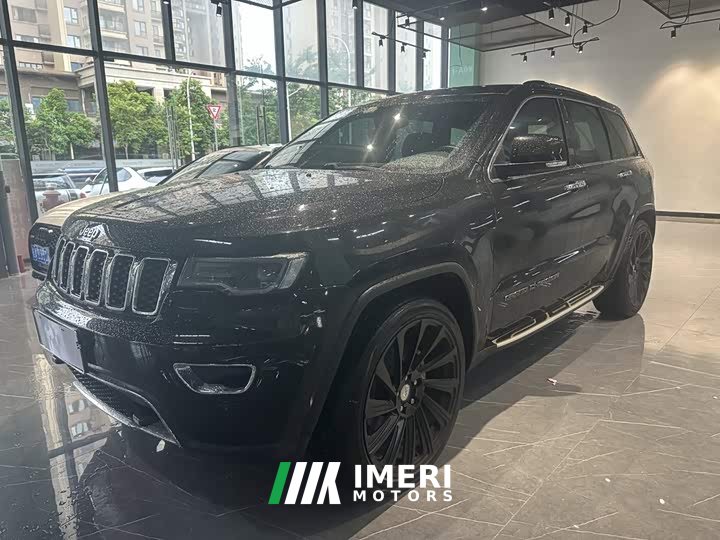 Lexus Grand Cherokee (Imported) 2020 3.0L Professional Navigation Edition - автомобиль из Китая