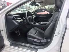 Toyota Camry 2024 2.0E Elite Edition - фото 8