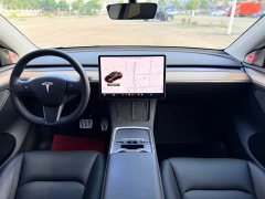 Tesla Model Y standard range rear-wheel drive version - фото 10