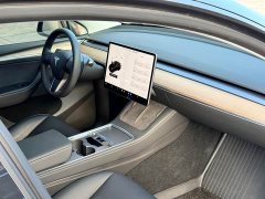 Tesla Model Y standard range rear-wheel drive version - фото 14