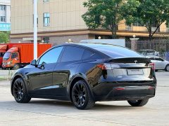 Tesla Model Y standard range rear-wheel drive version - фото 4