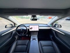 Tesla Model Y standard range rear-wheel drive version - фото 7
