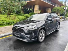 Toyota RAV4 2.0L CVT 2WD Fashion Plus Edition - фото 1