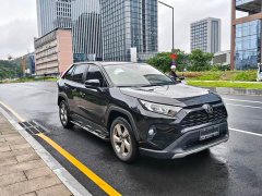 Toyota RAV4 2.0L CVT 2WD Fashion Plus Edition - фото 3