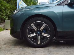 BMW iX xDrive40 - фото 4