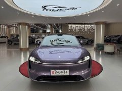 Luxeed Zhijie R7 2024 pure electric 802km Max - фото 2
