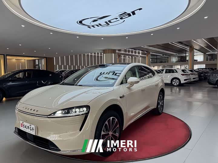 Luxeed Zhijie R7 extended range 251km Max - автомобиль из Китая