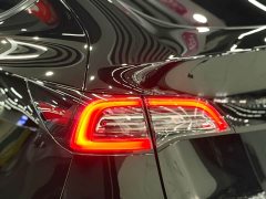 Tesla Model Y rear-wheel drive version - фото 17