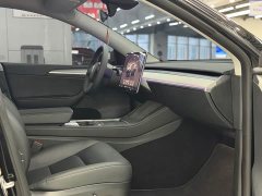 Tesla Model Y rear-wheel drive version - фото 9