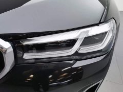 BMW 5 Series facelift 525Li luxury package - фото 7