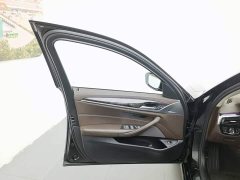 BMW 5 Series facelift 525Li luxury package - фото 8