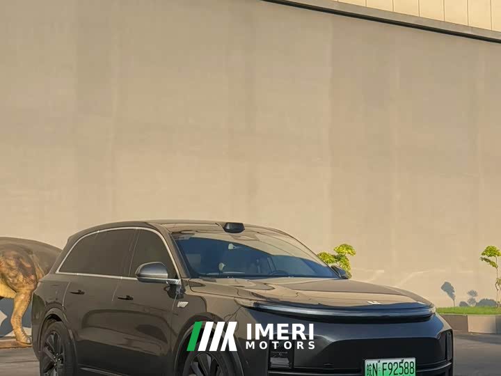 Li Auto Ideal L8 Ultra - автомобиль из Китая