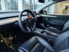 Tesla Model Y standard range rear-wheel drive version - фото 6