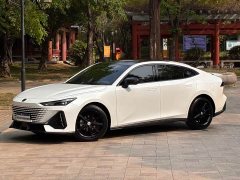 Changan UNI-V 1.5T premium - фото 1