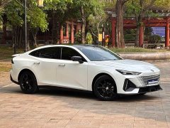 Changan UNI-V 1.5T premium - фото 3