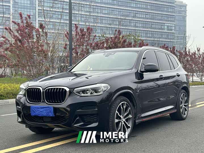 BMW X3 xDrive30i Leading M Sports Package - автомобиль из Китая
