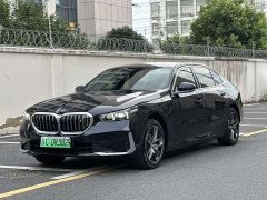 BMW i5 eDrive 35L Luxury Package - фото 3