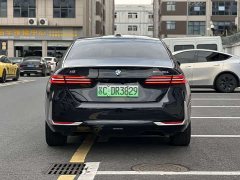 BMW i5 eDrive 35L Luxury Package - фото 4