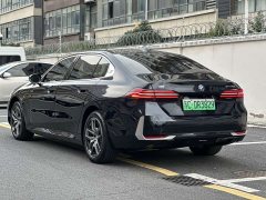 BMW i5 eDrive 35L Luxury Package - фото 6