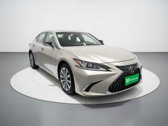 Lexus ES 2021 200 Deluxe Edition - фото 3