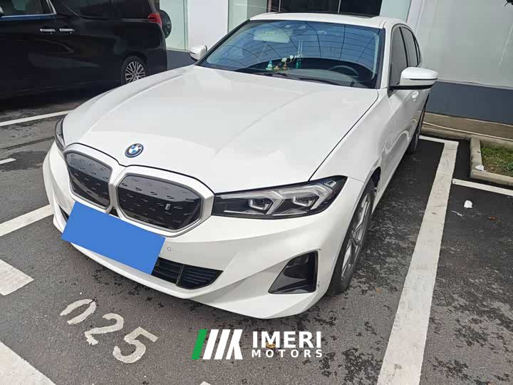 BMW i3 2022 eDrive 35 L - автомобиль из Китая