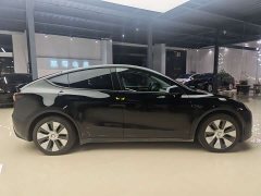 Tesla Model Y rear-wheel drive version - фото 4